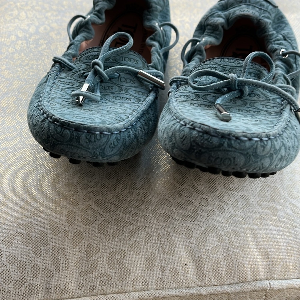 Tod's Classic Driving Shoes - Picture 7 of 8